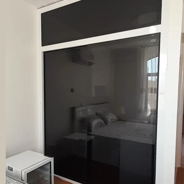 اجرای درب دکوفیکس برای کمد دیواری